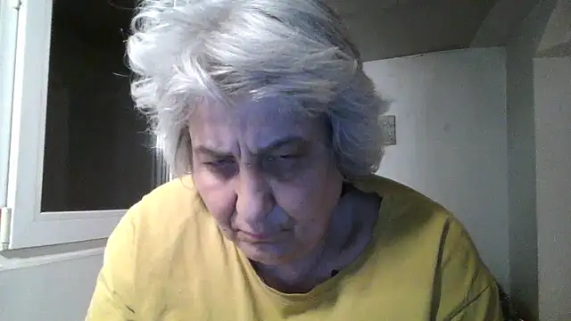 Chat XXX en directo de ExquisiteMature