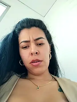 Luianna's Live XXX Chat