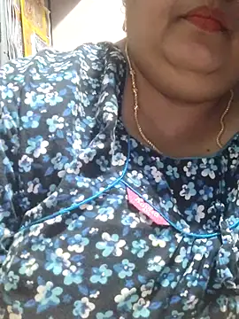 tamilthanushri Chat XXX in diretta