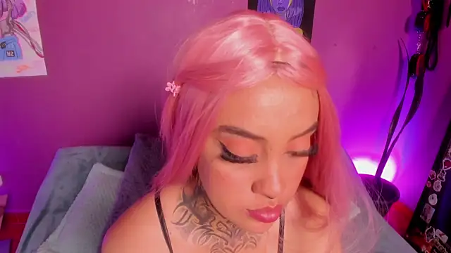 Cata_green Adlı Modelin Canlı XXX Sohbeti