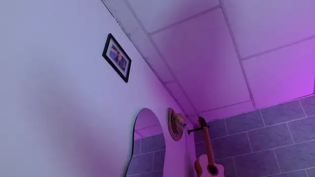 Lolaa_0123のライブXXXチャット