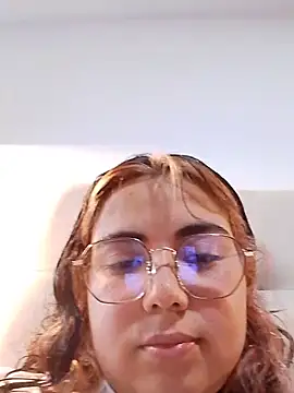 YiniBelle Webcam show