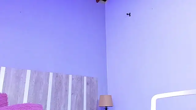 EmilySearss' Live XXX Chat