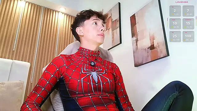 Tomy_Rox – Live XXX-chat