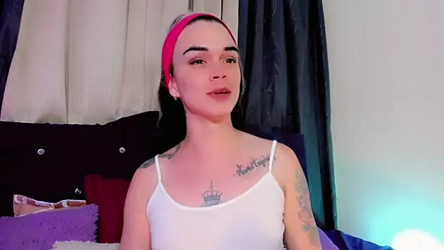 lesly_xx Show in webcam