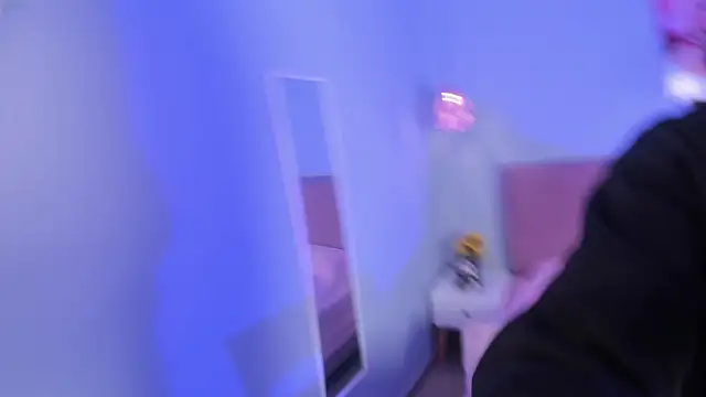 Chatroom XXX en direct de ela_petit