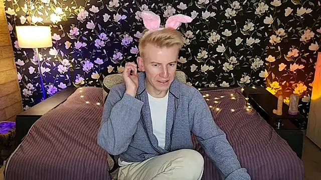 Vuittonn Live XXX chat