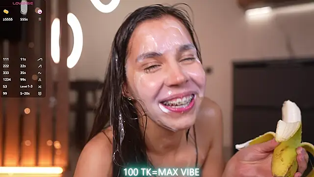 Show modela Monika__youthful na web-kameri