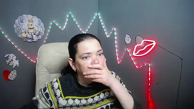 LauraFinnのライブXXXチャット