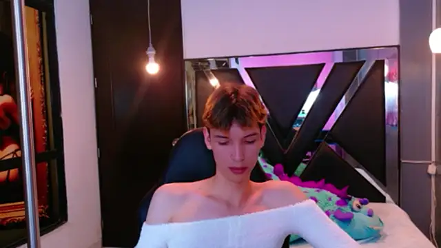 Stefany_PiInk Webcam-Show