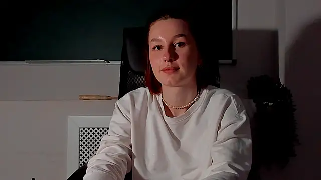 ClaireMathis Adlı Modelin Canlı XXX Sohbeti