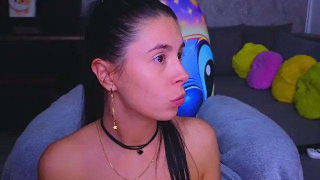 Kitty4_Reed Adlı Modelin Canlı XXX Sohbeti