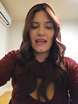 Chat +18 de MiaRides19 ao vivo