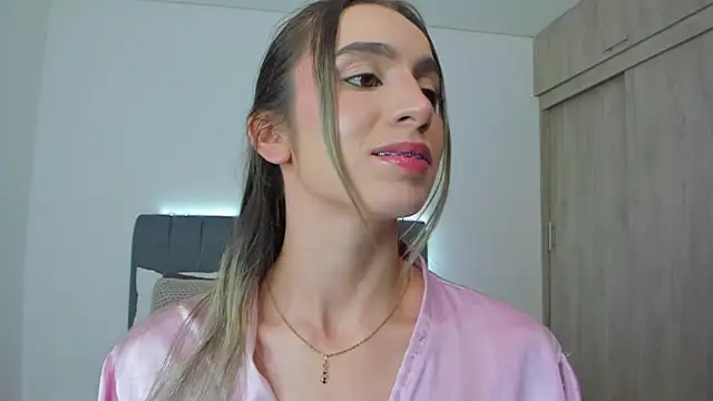 im_sarah34 现场XXX聊天