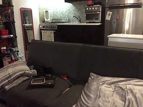 Pokazy przed kamerką – littyleesh1