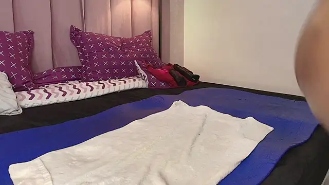 HallyBans Live XXX-chat