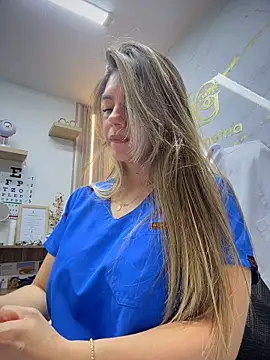 alicee16 即時 XXX 聊天