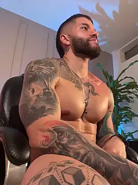 Frank_Farrell Adlı Modelin Canlı XXX Sohbeti