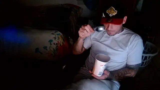 Chatroom XXX en direct de DADDY_KANE8---