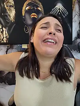 LizzRouse: онлайн-секс-чат