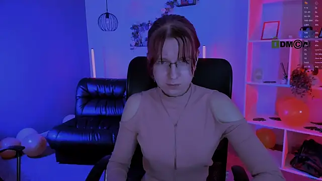 lizzie_boom_ Adlı Modelin Canlı XXX Sohbeti