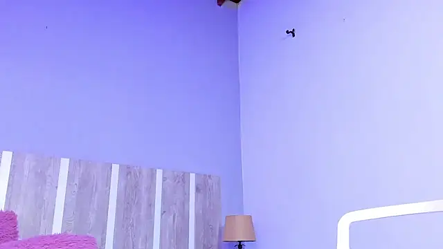 EmilySearss' Live XXX Chat