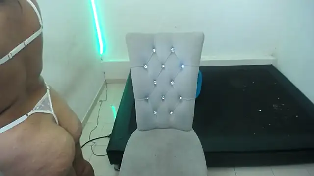 Živý XXX chat Naomy_Reiden