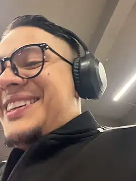 OliverTabordaa's Webcam Show