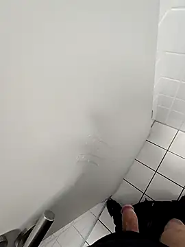 OssiBigCum Webcamshow