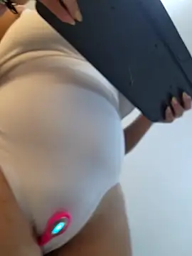 دردشة LizzRouse الجنسية المباشرة