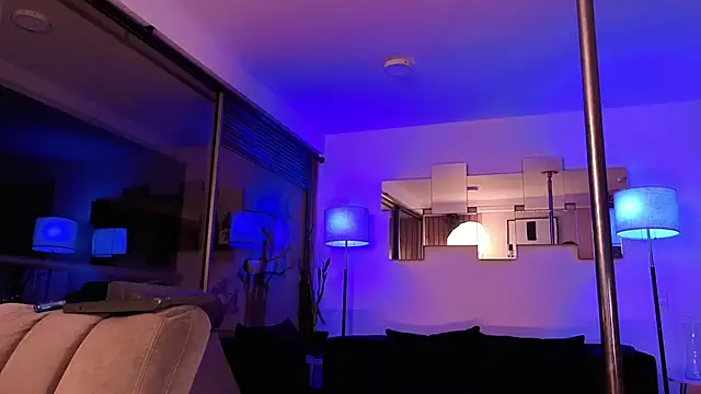 mandi4pole_ – Live XXX-chat