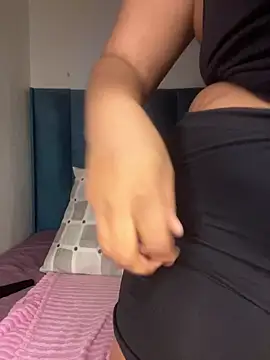 Pree_888x Chat XXX in diretta