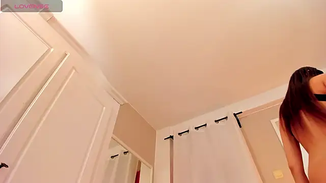 Chatroom XXX en direct de Anyssia