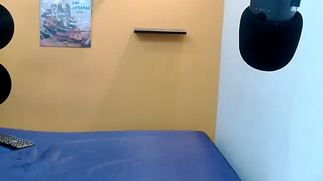 skinnyverus18 Chat XXX live