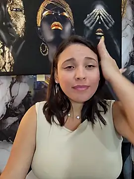 دردشة LizzRouse الجنسية المباشرة