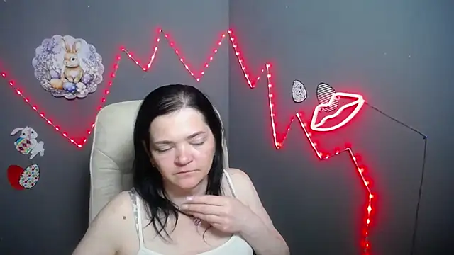 LauraFinn Chat XXX in diretta