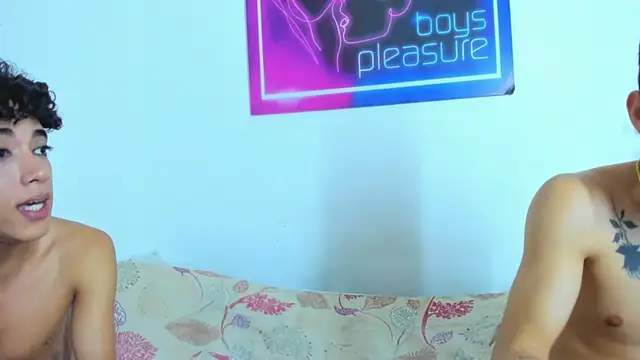 Pleasure_boys_hot webcam show