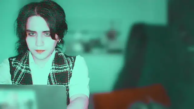 sademobeer Chat XXX live