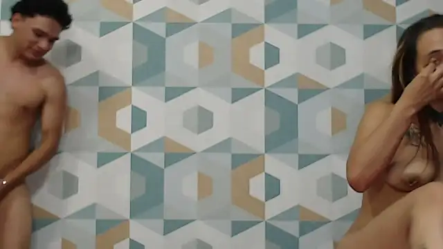 NewAwesomSxPrty Webcamshow