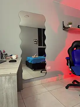 Yelena03: онлайн-секс-чат