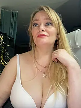 Sweet-blondeのウェブカメラショー