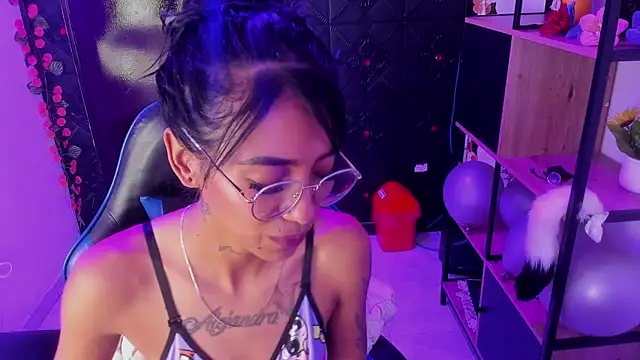 Živý XXX chat KarlaSlutSkinny__