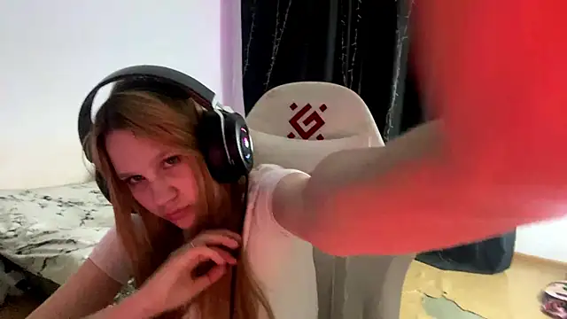 axin_burnell: онлайн-секс-чат