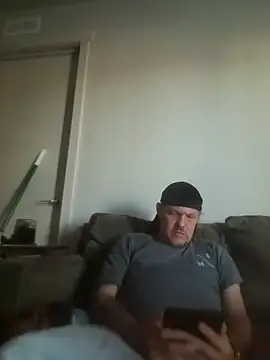 yourMasterisBored élő XXX-chatje