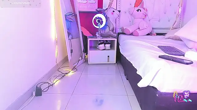 Catalina-Santanaa's Webcam Show