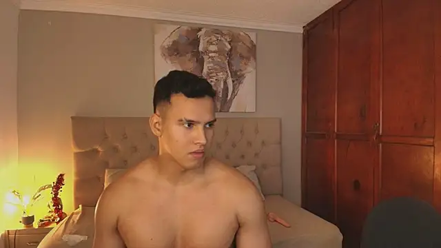 Maxi_and_Ares' Webcam Show