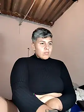 Czat XXX na żywo – Yessi_rousse