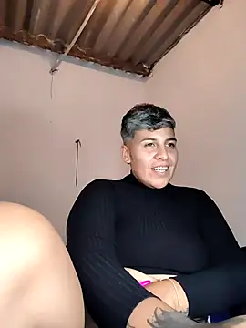 Yessi_rousse Chat XXX live