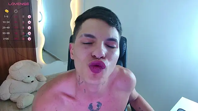 Webkamerová show harrisoncuper