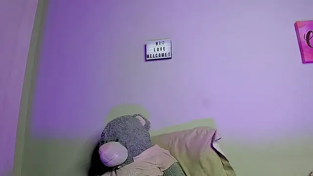 ViolettM Adlı Modelin Canlı XXX Sohbeti